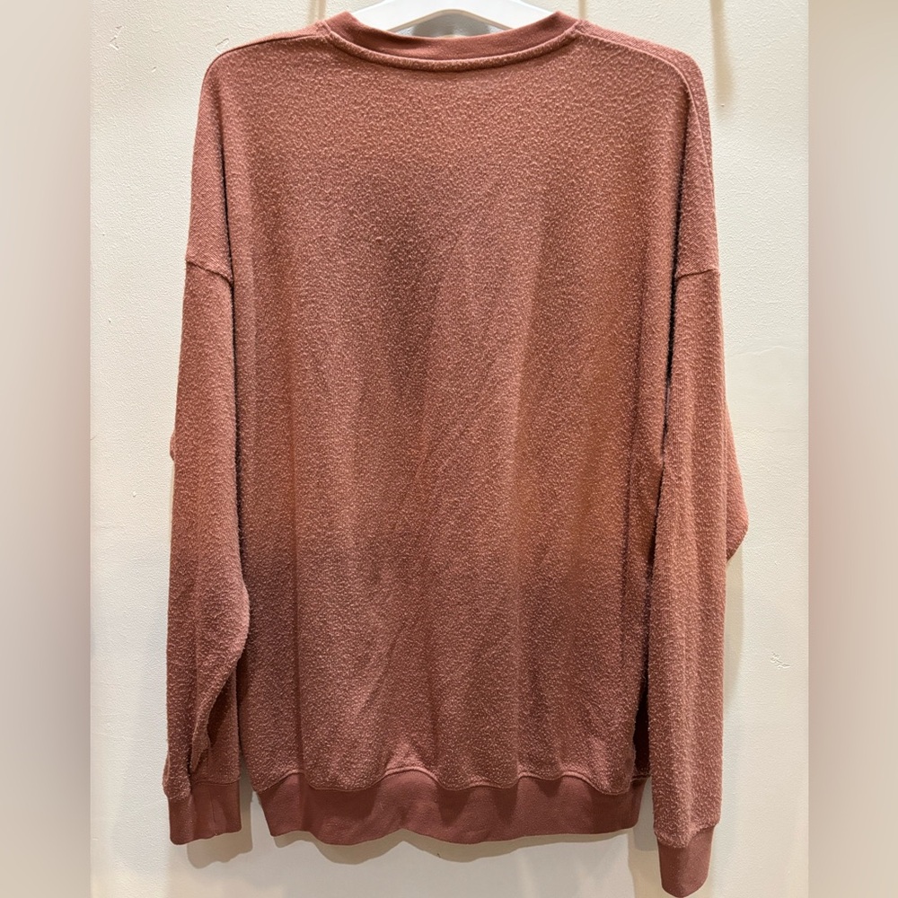 ALO Yoga Textured Brown Lightweight Long Sleeve Pullover - Picture 2 of 4